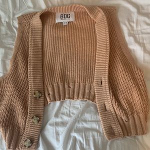 Size-Xs runs kinda big